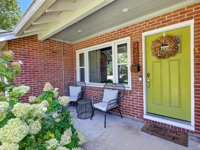 921 Lindberg Road