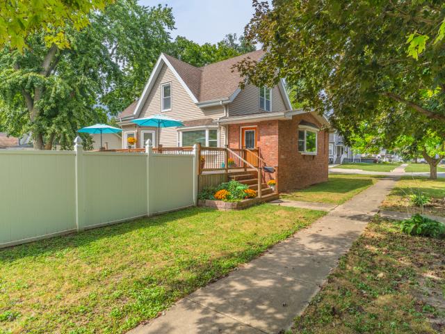 921 N Plum Street