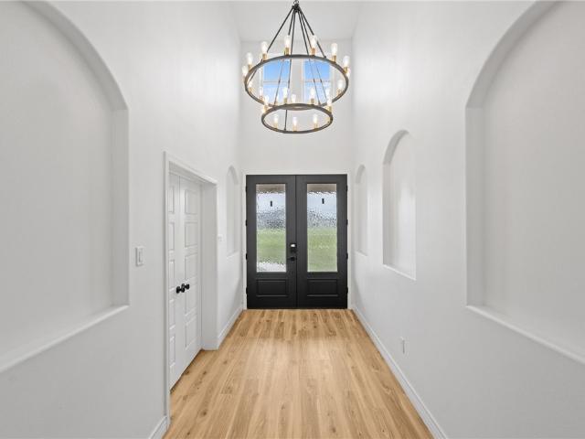 921 Santa Cruz Lane