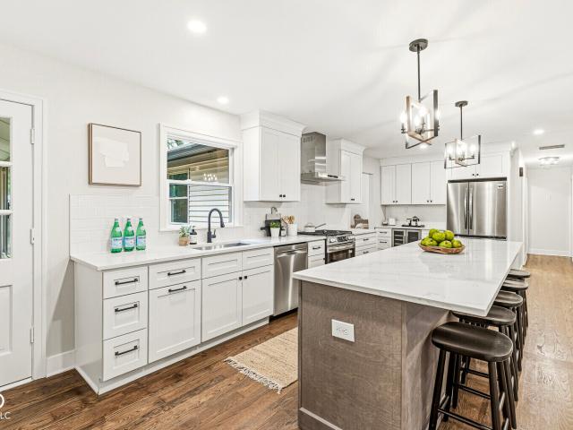 9224 Crestview Drive