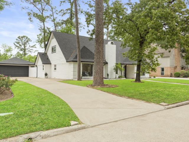 9222 New Forest Road
