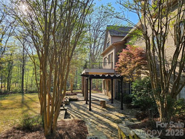 9222 Woodhall Lake Drive