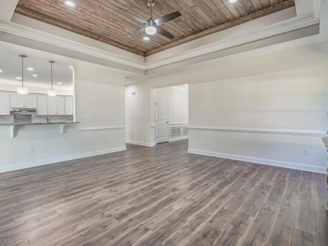 922 Bear Lake Dr
