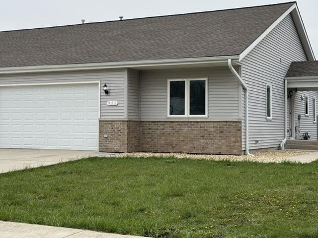 922 Bergera St W, Braidwood, IL 60408