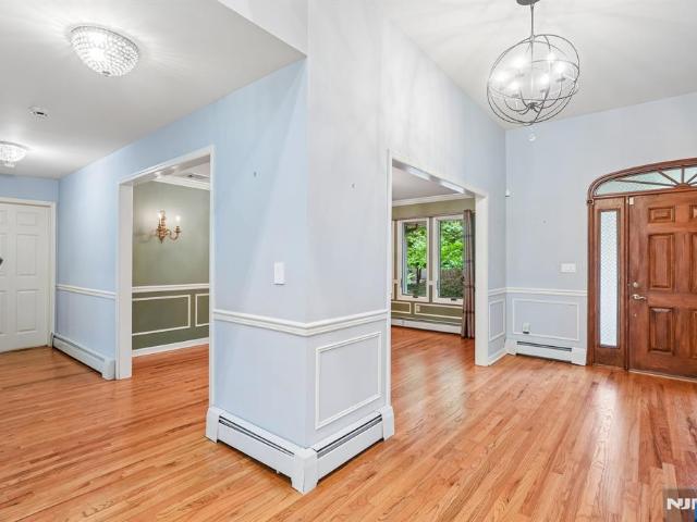 922 Hilltop Terrace