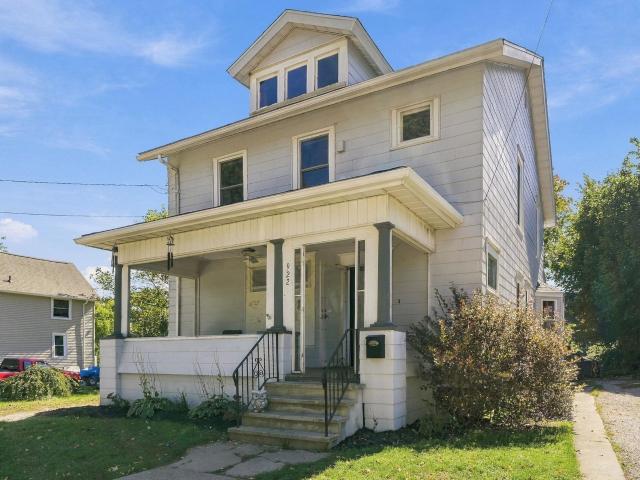 922 Moyer Street
