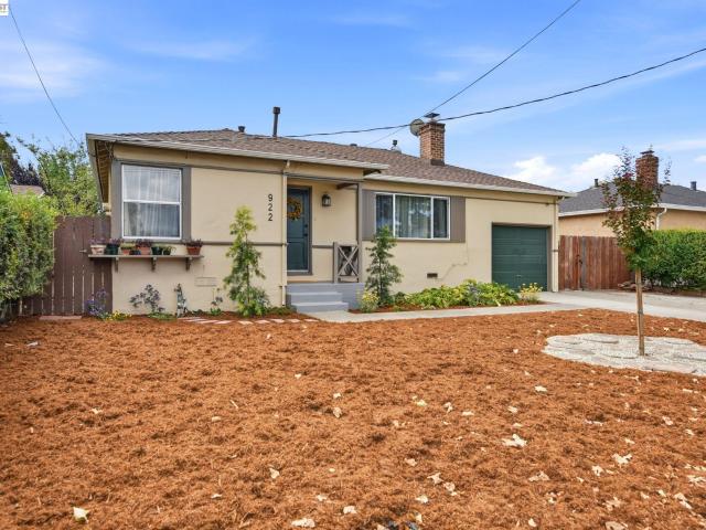 922 Paseo Grande