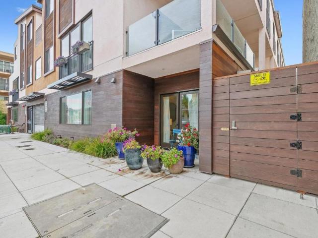 922 Woodside Road
