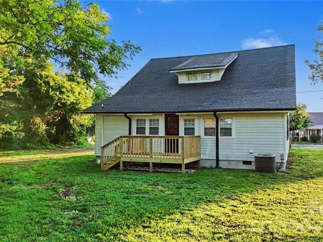9238 Nc Hwy 90 Highway E