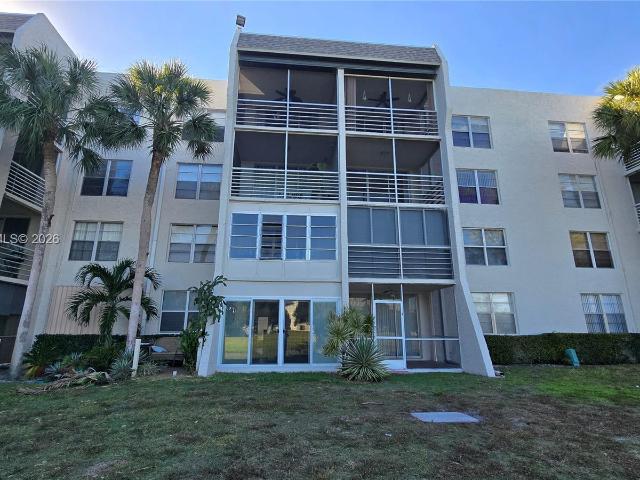 9230 Lagoon Pl, Unit 310, Davie, FL 33324 | MLS #A11916