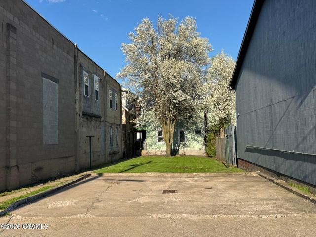 923 ARCH Street
