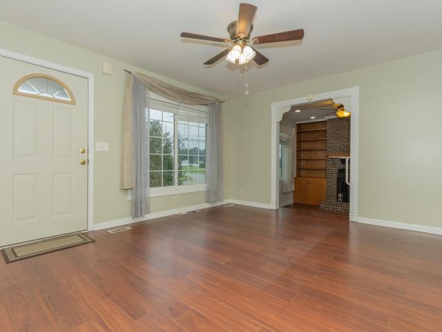 923 Forest Glen Drive