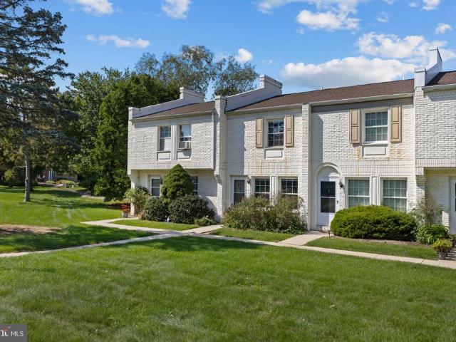 923 Stratford Court