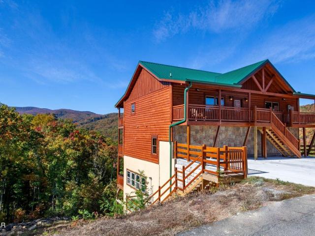 923 Street Of Dreams Drive