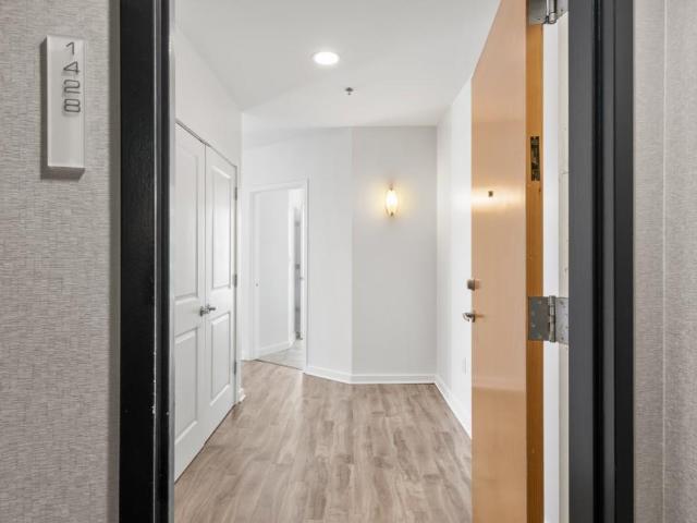 923 Peachtree Street NE 1428