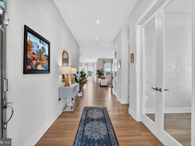 923 Warlander Drive SW