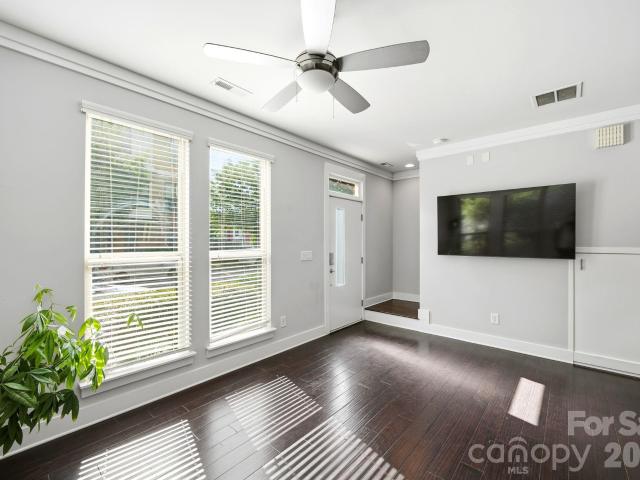 923 Warren Burgess Lane