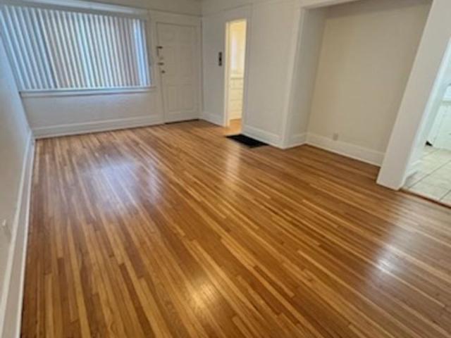 924 930 E. 3rd St Studio Apartment for Rent at 924 E 3rd St, Long Beach, CA 90802 Bixby Park