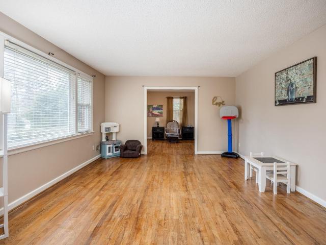 924 Bakersfield Road