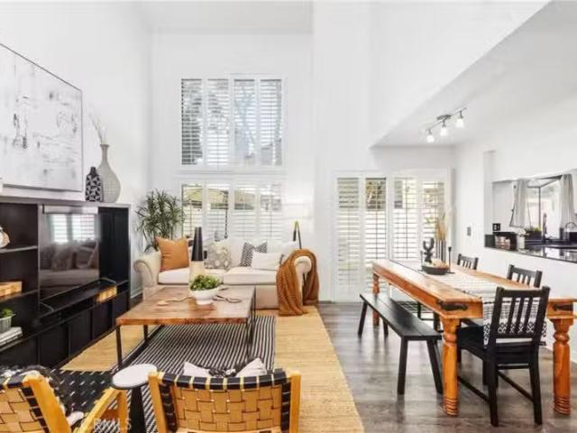 924 HYDE CT, COSTA MESA, CA 92626