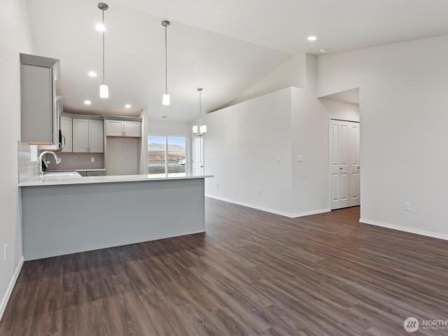 924 La Vista Drive