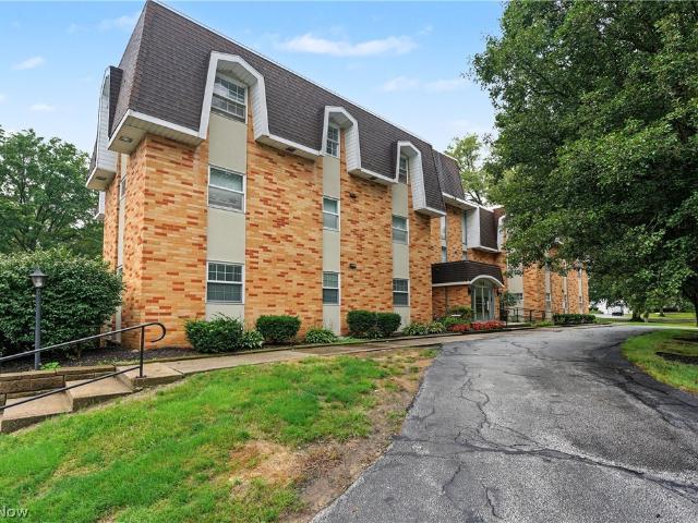 924 Memorial Parkway 104