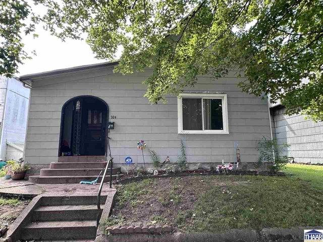 924 N 14th St, Terre Haute, IN 47807