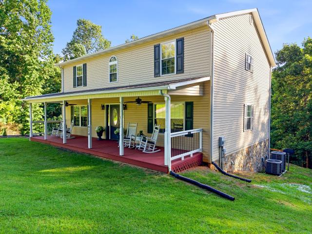 924 Sheila Court NW