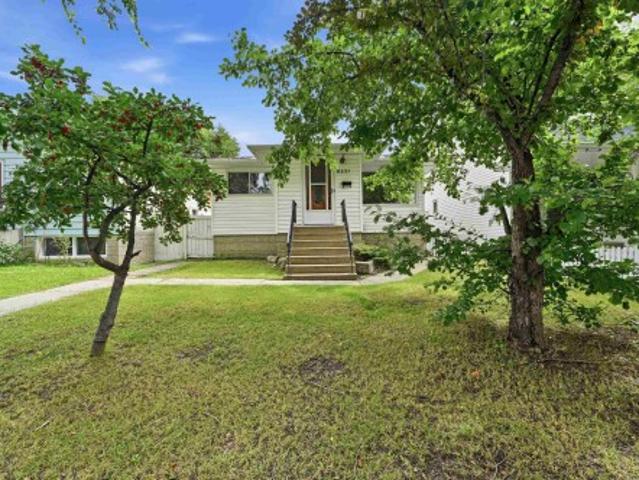 9251 91 Street Nw, Edmonton, AB, T6C 3N7 house for sale | Listing ID E4503 | Royal LePage