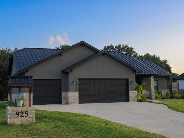 925 Chuckwagon Trail