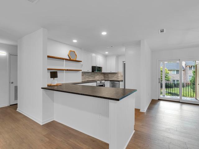 925 Cleveland Street Unit 222