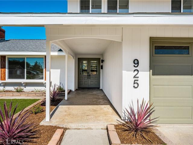 925 Eastglen