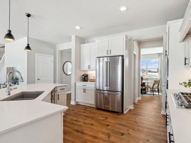925 Foxglove Terrace