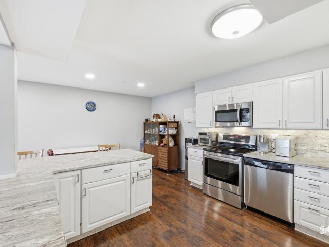 925 Spring Hill Drive # 212