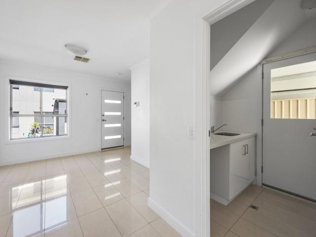 9/25 Ramsgate AvenueChristies Beach SA 5165, Australia
