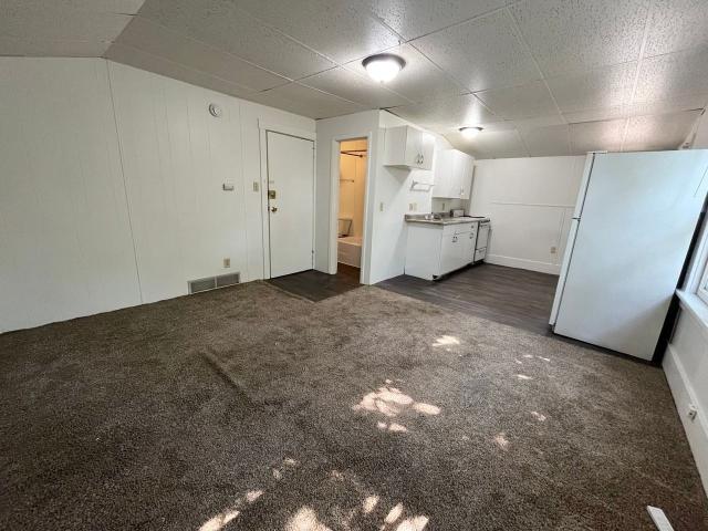 925 W 12th St Studio Apartment for Rent at 925 W 12th St, Sioux Falls, SD 57104 Folsom