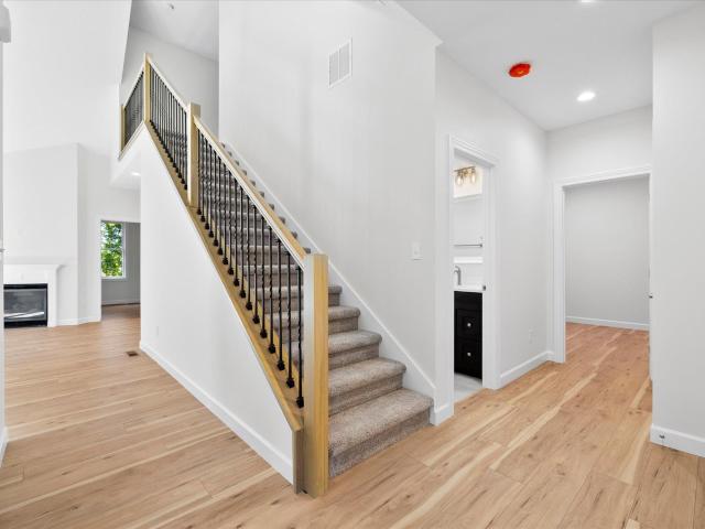 925 W Baywood Drive