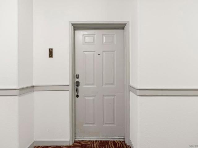 9263 Regents Rd B204