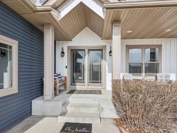 926 Bluff Heights Drive SE