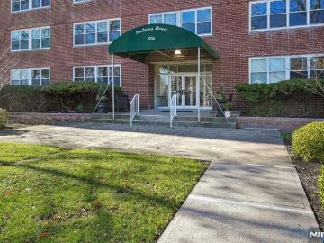 926 Bloomfield Ave, Unit 3L, Glen Ridge, NJ 07028 | MLS #4017