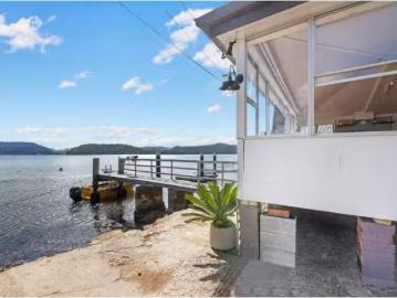 Tuggerah Lake, Jilliby, Wyong Region, Snapper Island