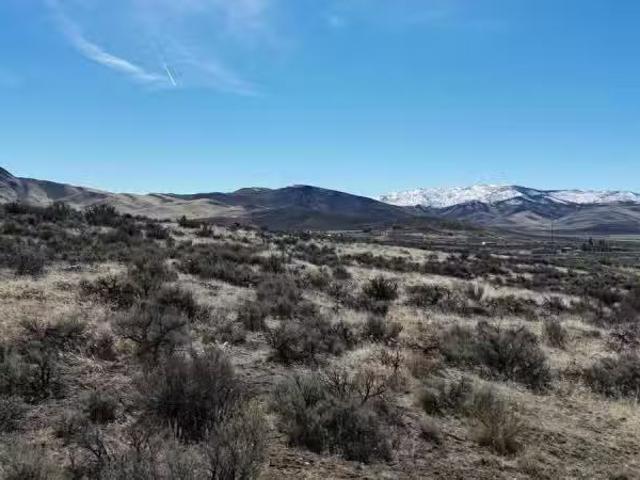 926 HIDDEN VALLEY RD, CHILCOOT, CA 96105