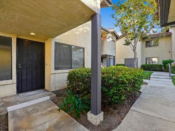 926 Lupine Hills Dr, Unit 17, Vista, CA 92081 | MLS #NDP2603