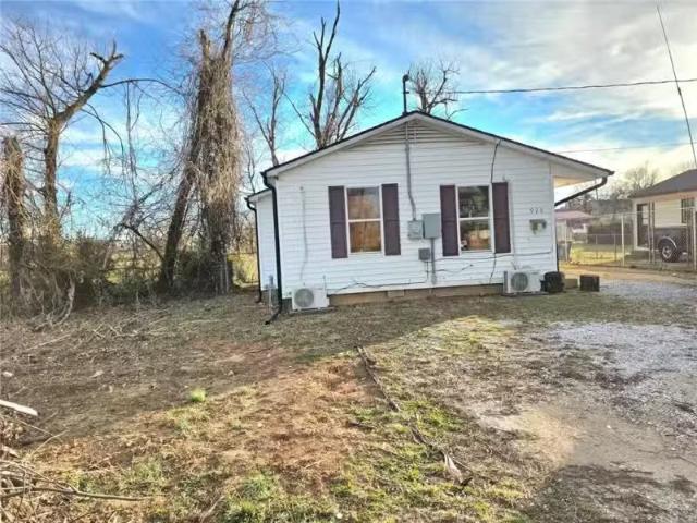 926 W MAPLE ST, ROGERS, AR 72756