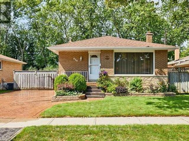 926 Walton Boulevard, Whitby Williamsburg, ON, L1N 3G5 house for sale | Listing ID E13665 | Royal LePage