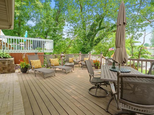 92709 Gravel Lake Drive