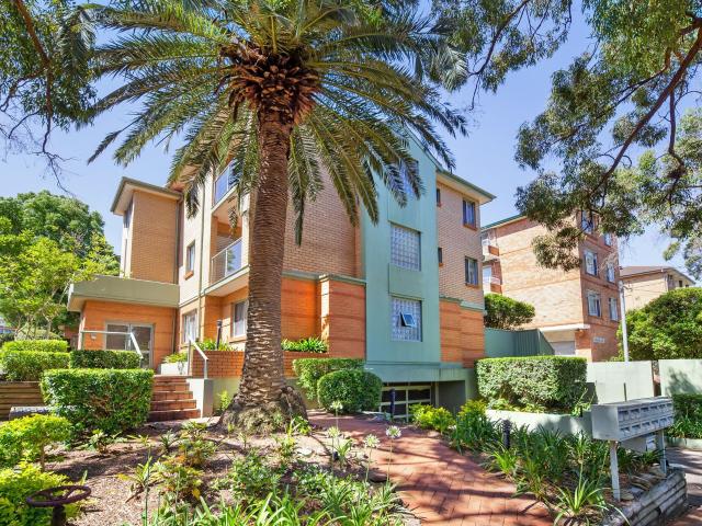 9/27 29 Searl Road, Cronulla