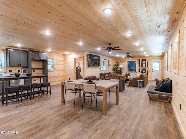 927 Carvers Lane