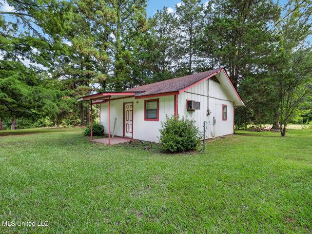 927 Crooked Creek Road