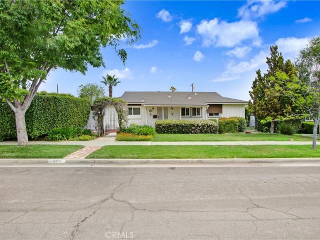 927 Alta Loma Drive